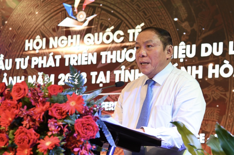  Bộ trưởng Bộ Văn hóa, Thể thao và Du lịch Nguyễn Văn Hùng phát biểu tại Hội nghị